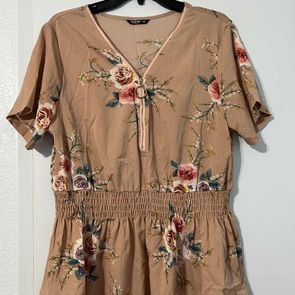 SHEIN Cream Floral Top front zipper 1XL
